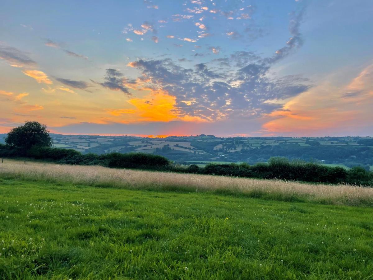 Hotel Heart Of The Wye Clifford Esterno foto